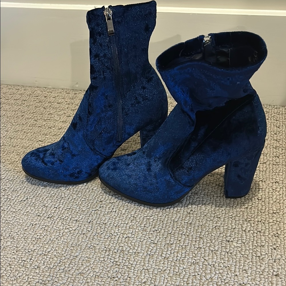 Velvet looking Steve Madden boots